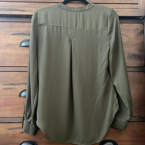 Size small, olive green, New York & Company Soho women’s blouse. - Picture 4 of 4
